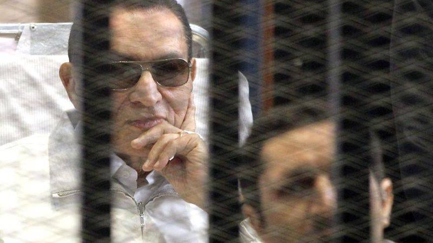 Mubarak llega a la Academia de Policía para volver a ser juzgado