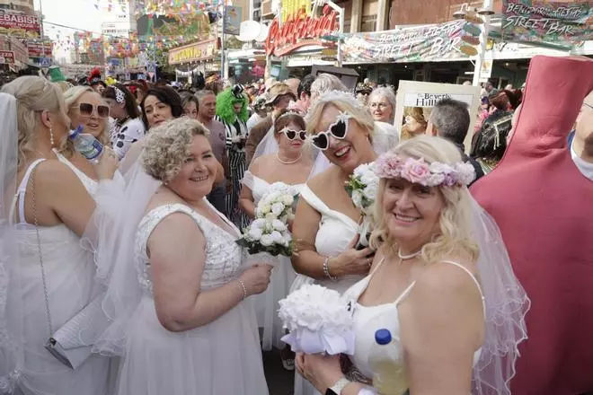 Fancy Dress Party de Benidorm: la fiesta británica más colorida