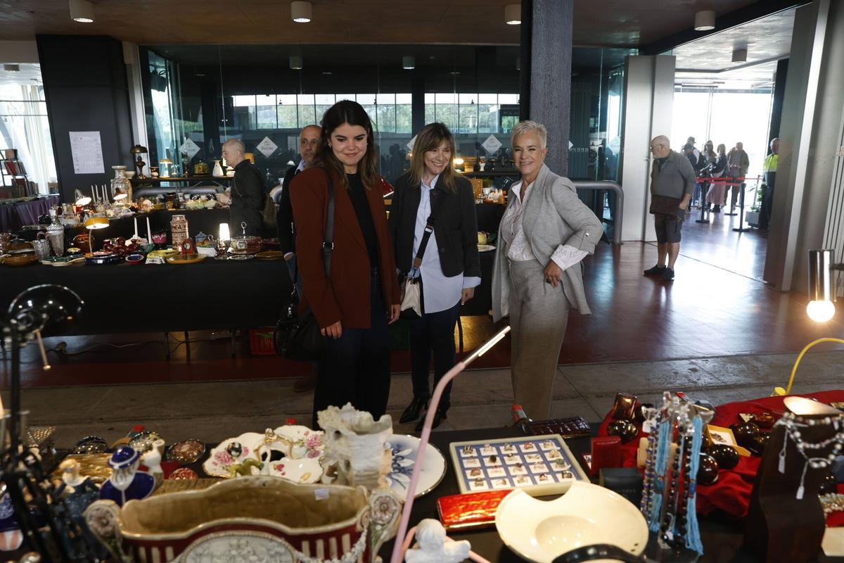 La inauguración de la feria de antigüedades en el pabellón de La Magdalena