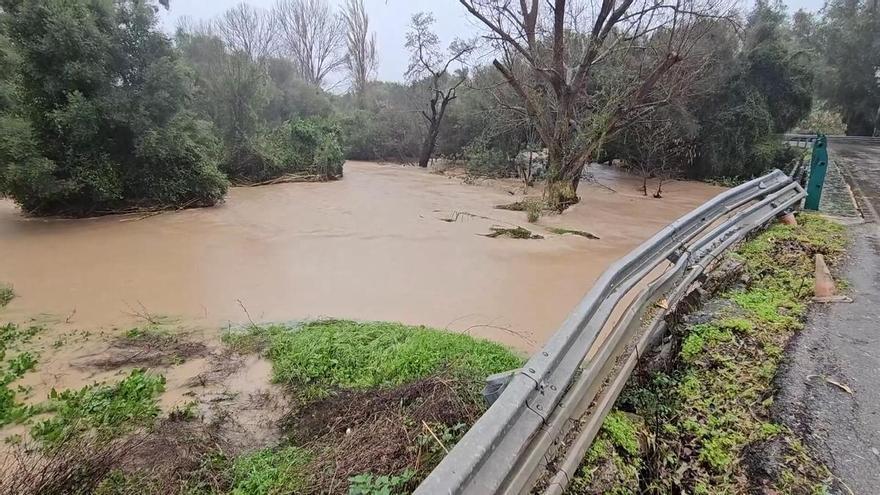 Más de mil desalojos y confinamientos en el Campo de Gibraltar: alerta roja con lluvias intensas, vientos huracanados y crecidas de ríos