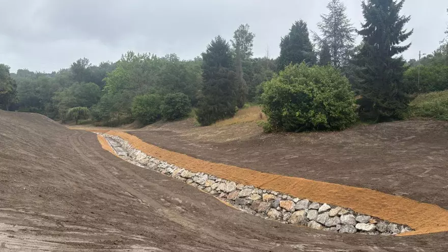 Un nuevo contratiempo para las nuevas piscinas de Langreo: El concurso para el estudio geotécnico queda desierto
