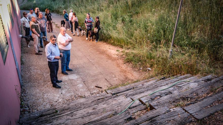 Vecinos de Las Vaguadas de Badajoz: &quot;Merecemos parques cuidados y seguros&quot;