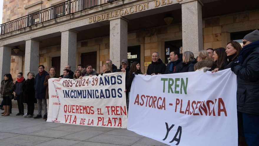 Movilización por la reapertura del tren Ruta de la Plata.