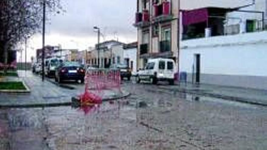 Alfonso X la asfaltarán cuando deje de llover