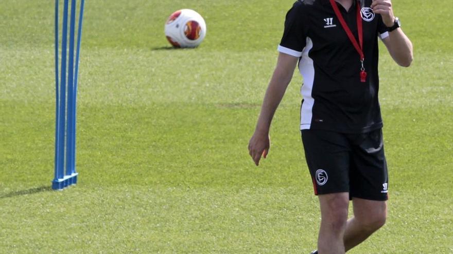 Unai Emery, durante el entrenamiento de este miércoles