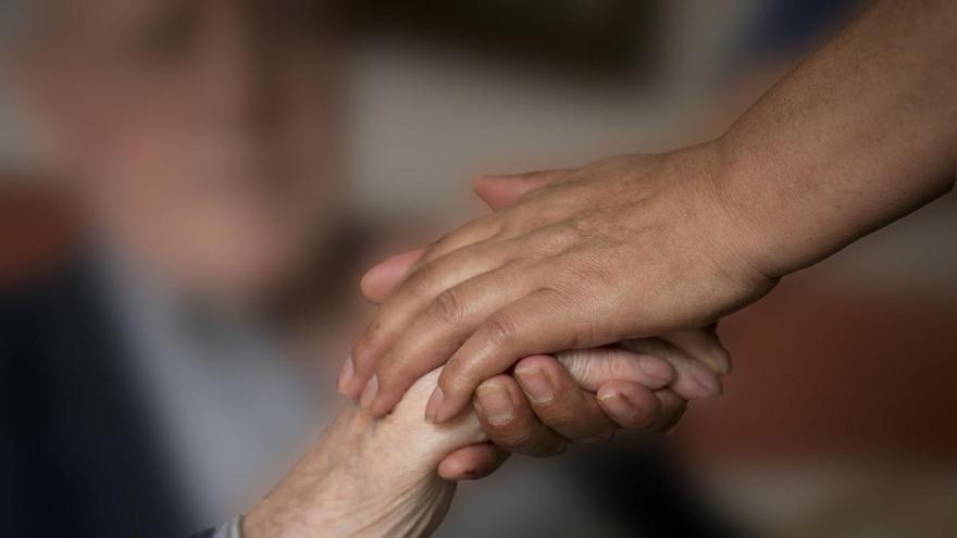 Más de 16 personas han muerto cada día esperando la dependencia en Andalucía en lo que va de año