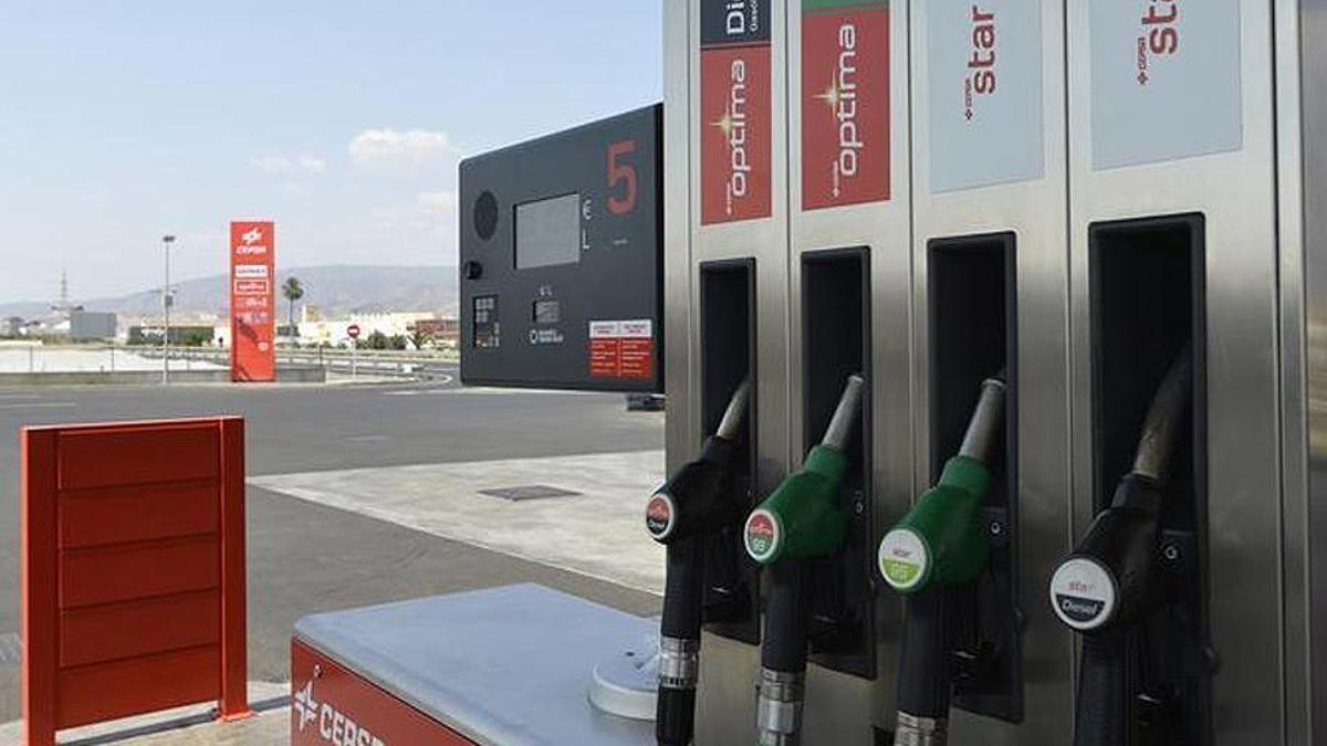 Algunos expertos prevén un alza de precios de los carburantes del 5%.