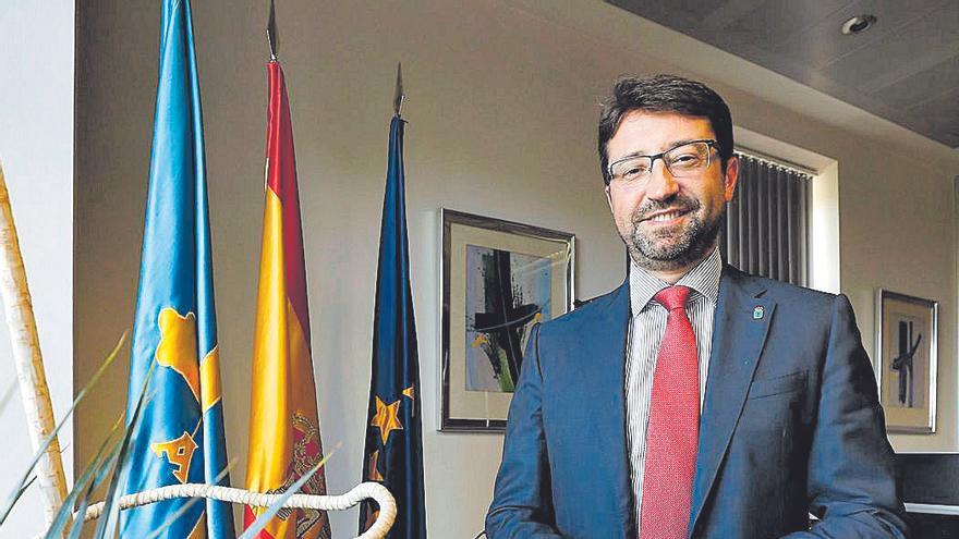 Enrique Fernández, consejero de Industria, Empleo y Promoción Económica