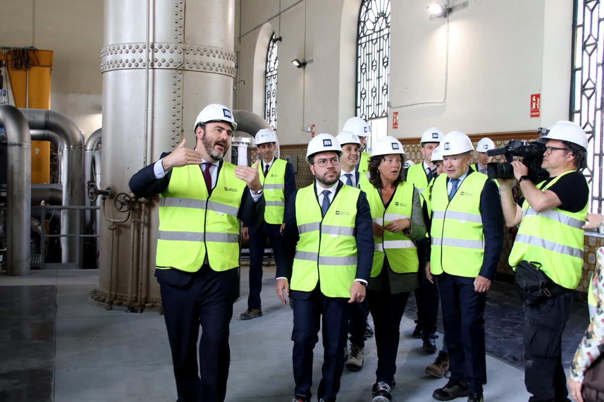 Aragonès y Jordà visitan la planta potabilizadora del Besòs.