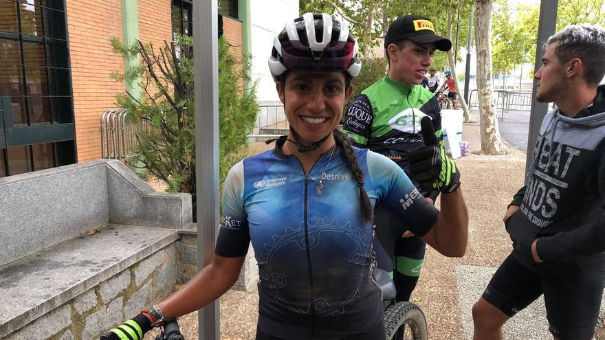 Fabiola Muñoz celebra la victoria en Pozoblanco.