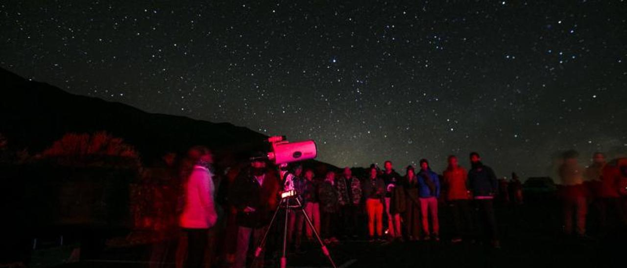 Observación del cielo en el Parque Nacional del Teide.