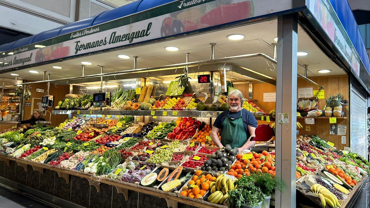 Der Stand Germanes Amengual im Mercat de l&#039;Olivar steht zum Verkauf.