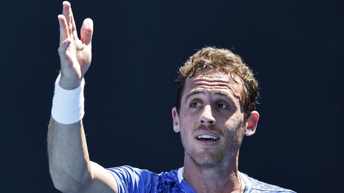 Roberto Carballes Baena avanza en Australia