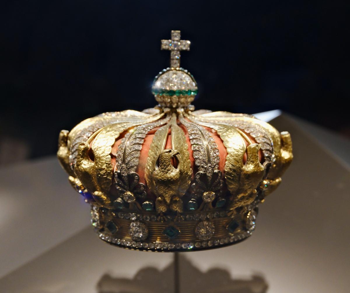 La corona de la emperatriz desaparecida en el asalto al Louvre.