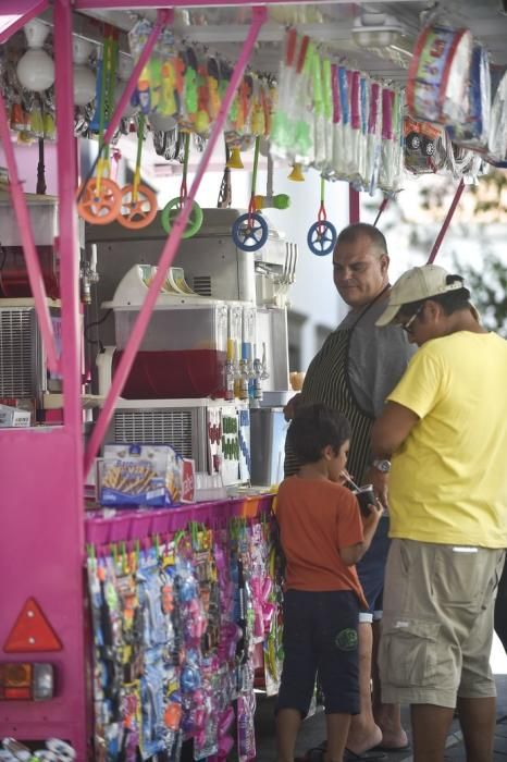 PROCESION Y FOTOS DE CALOR EN SANTIAGO DE TUNTE