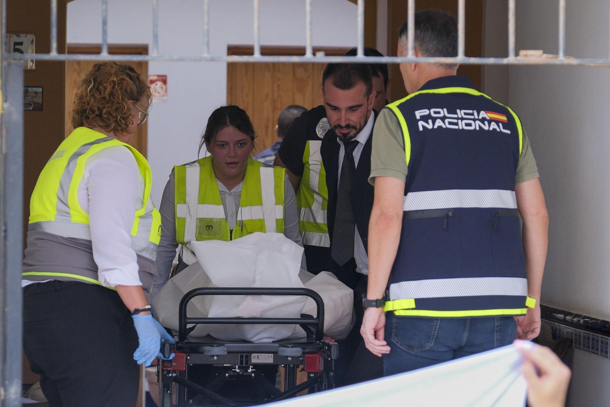 Hallan los cadáveres de una pareja en una vivienda de El Zardo