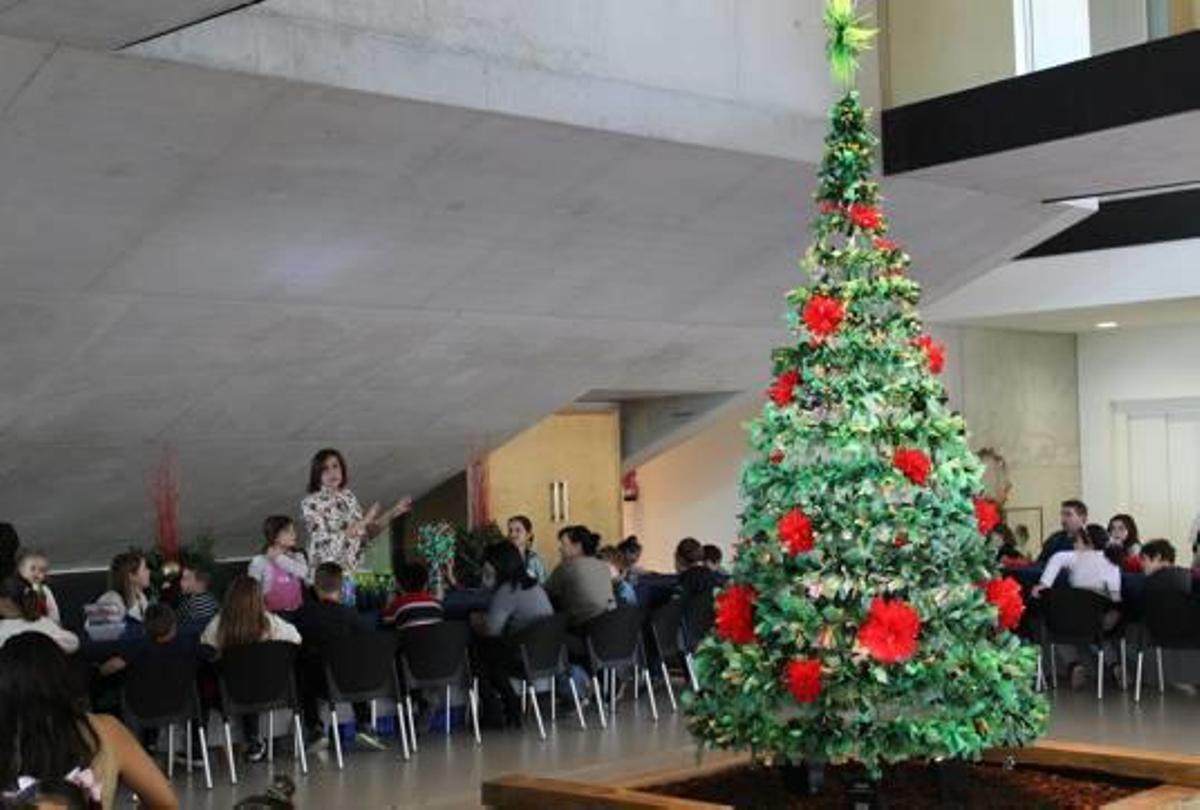 El auditorio de Teulada da ejemplo con el reciclaje de plásticos