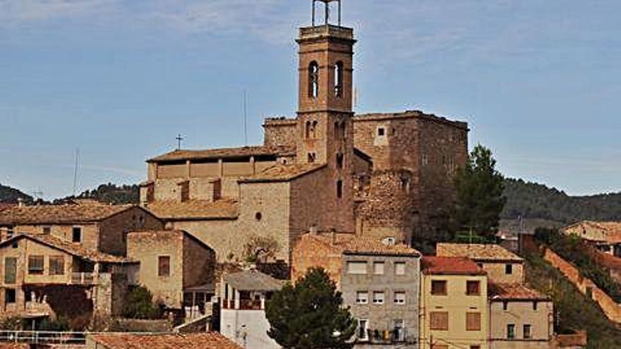 El Poble Vell de Súria amb el castell i l&#039;església del Roser