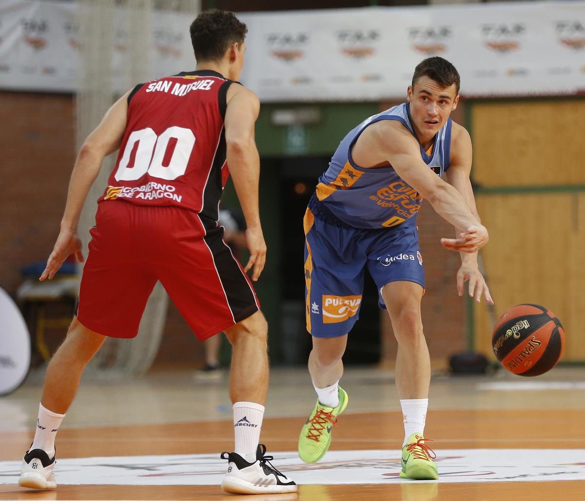 Nenad Dimitrijevic convirtió seis puntos en cinco minutos con un 100 % de aciertos