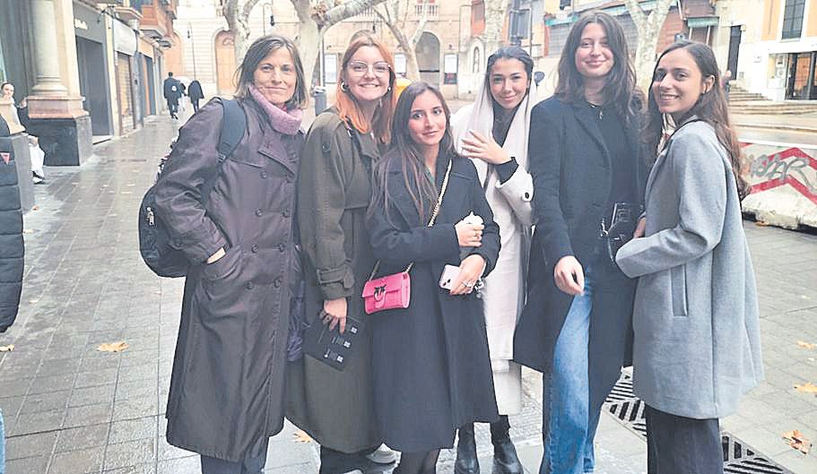 Alicia Ventosa, Natalia Schostok, Giulia Simeone, Aya Fikri, Alina Kalo y Daniela Benassini.