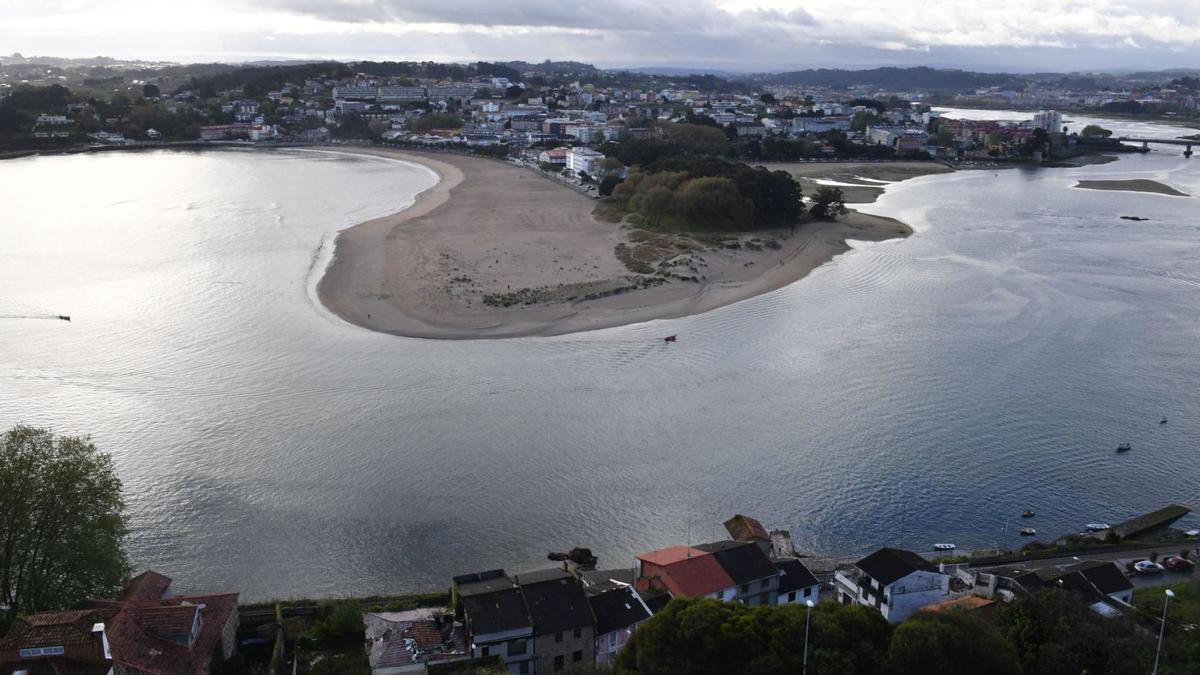 Punto de observación en la playa de Santa Cristina.