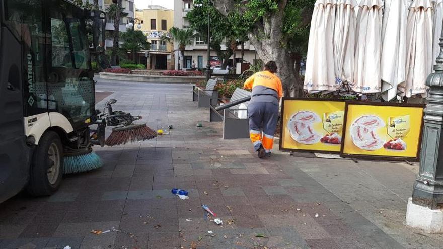 Alzira acota la limpieza a las calles con sombra para evitar golpes de calor