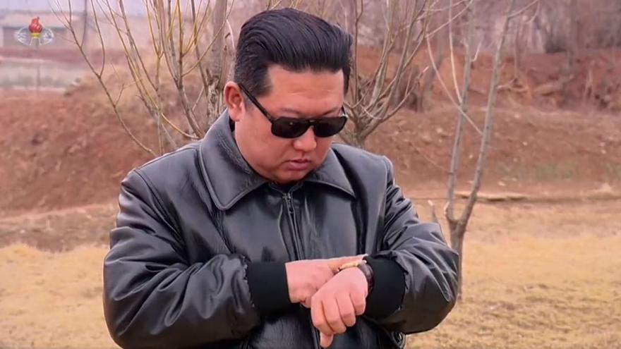 La exhibición de Kim Jong-un con el lanzamiento de un misil prohibido