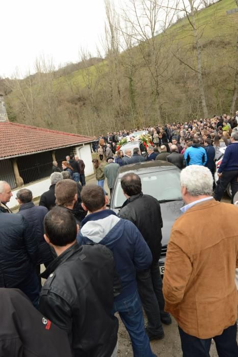 Funeral en Casomera del cazador Fidel Megino.