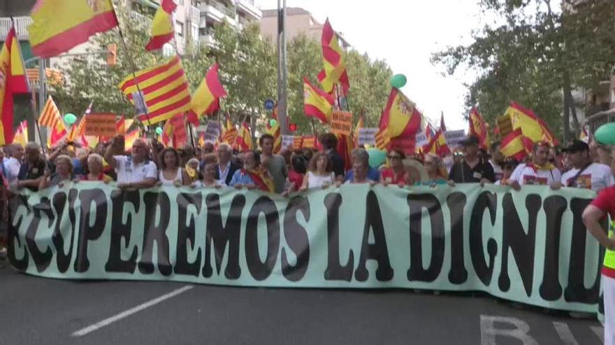 Momentos de tensión en una marcha en Barcelona por la unidad de España