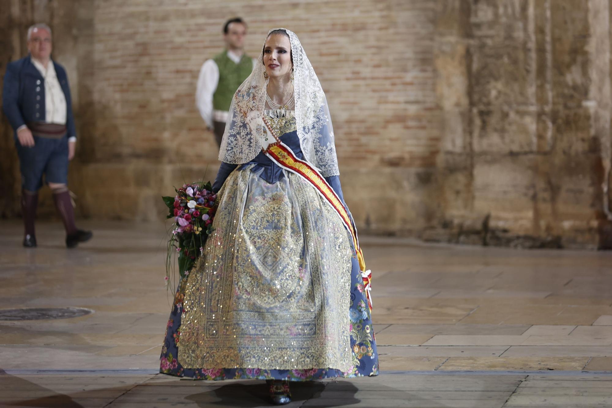 Ofrenda 2023 | Falleras Mayores e Infantiles de comisiones del 17 de Marzo (I)