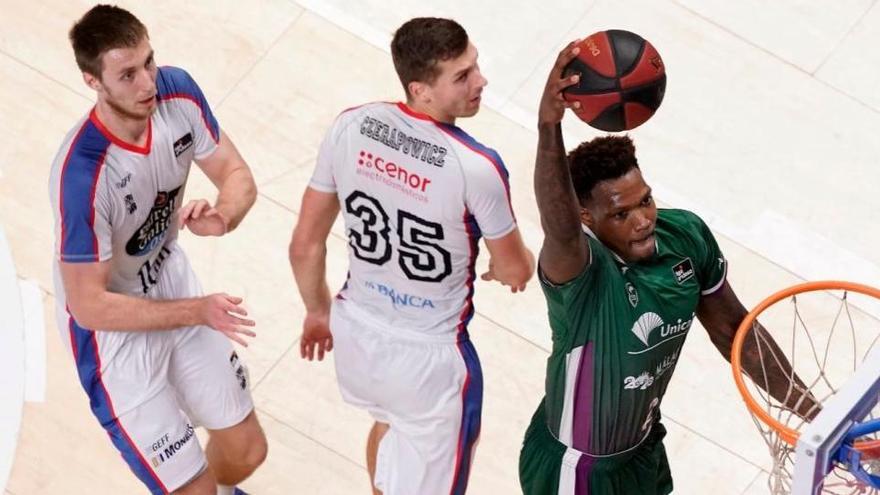 El Unicaja recibe al Obradoiro en el Carpena.