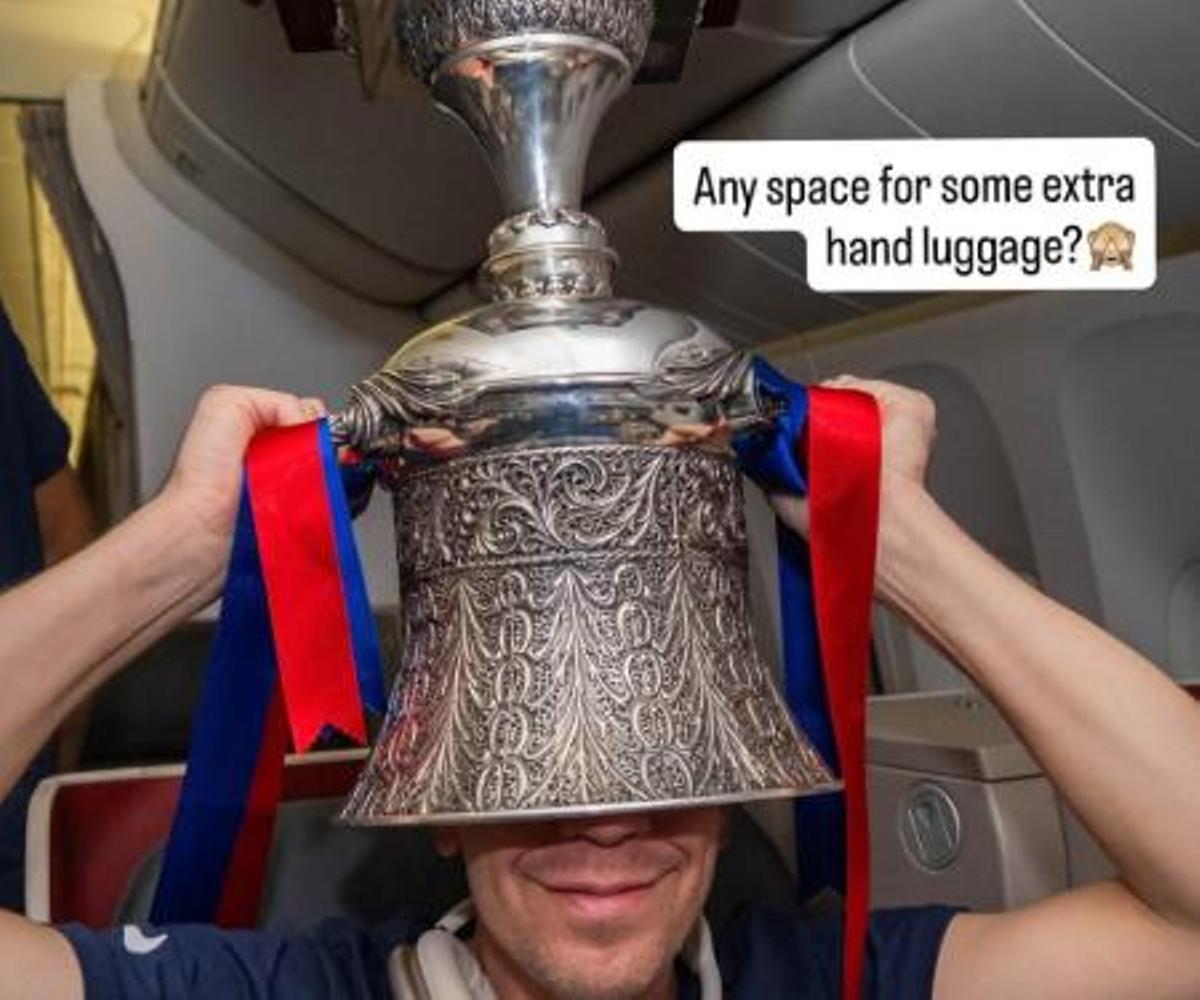 La peculiar celebración de Szczesny tras ganar el título