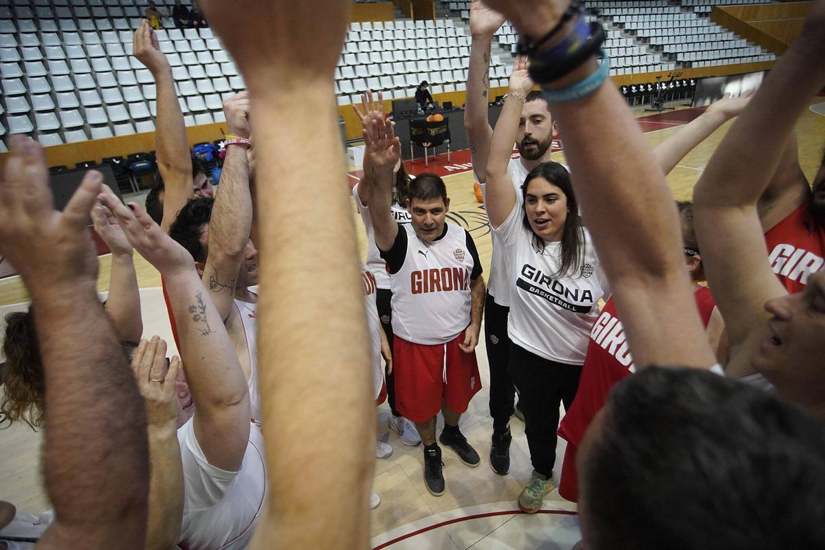 Les imatges de l'entrenament de l'equip del Bàsquet Girona que prepara la Copa Campeones