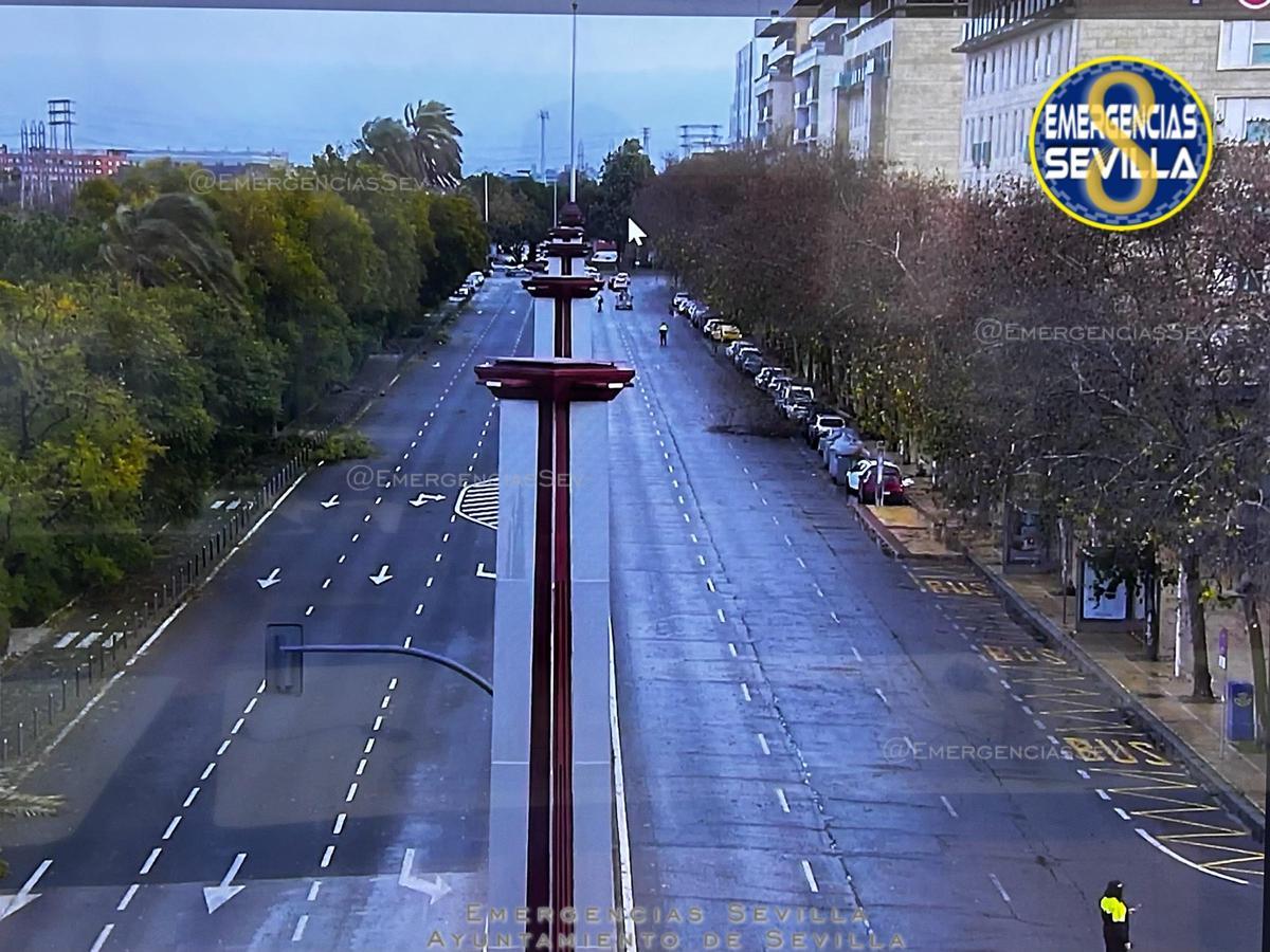 Corte de tráfico en Avenida Jiménez Becerril