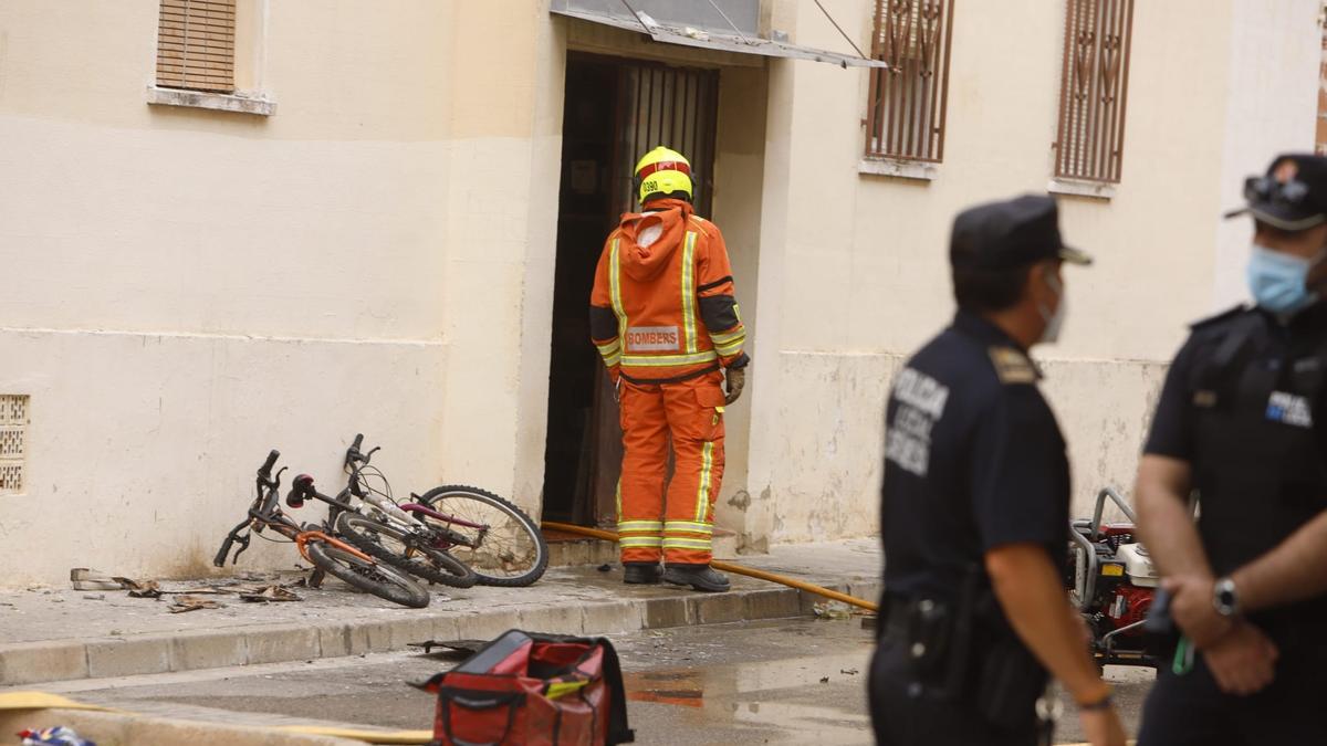 Incendio en Algemesí con un muerto y tres heridos