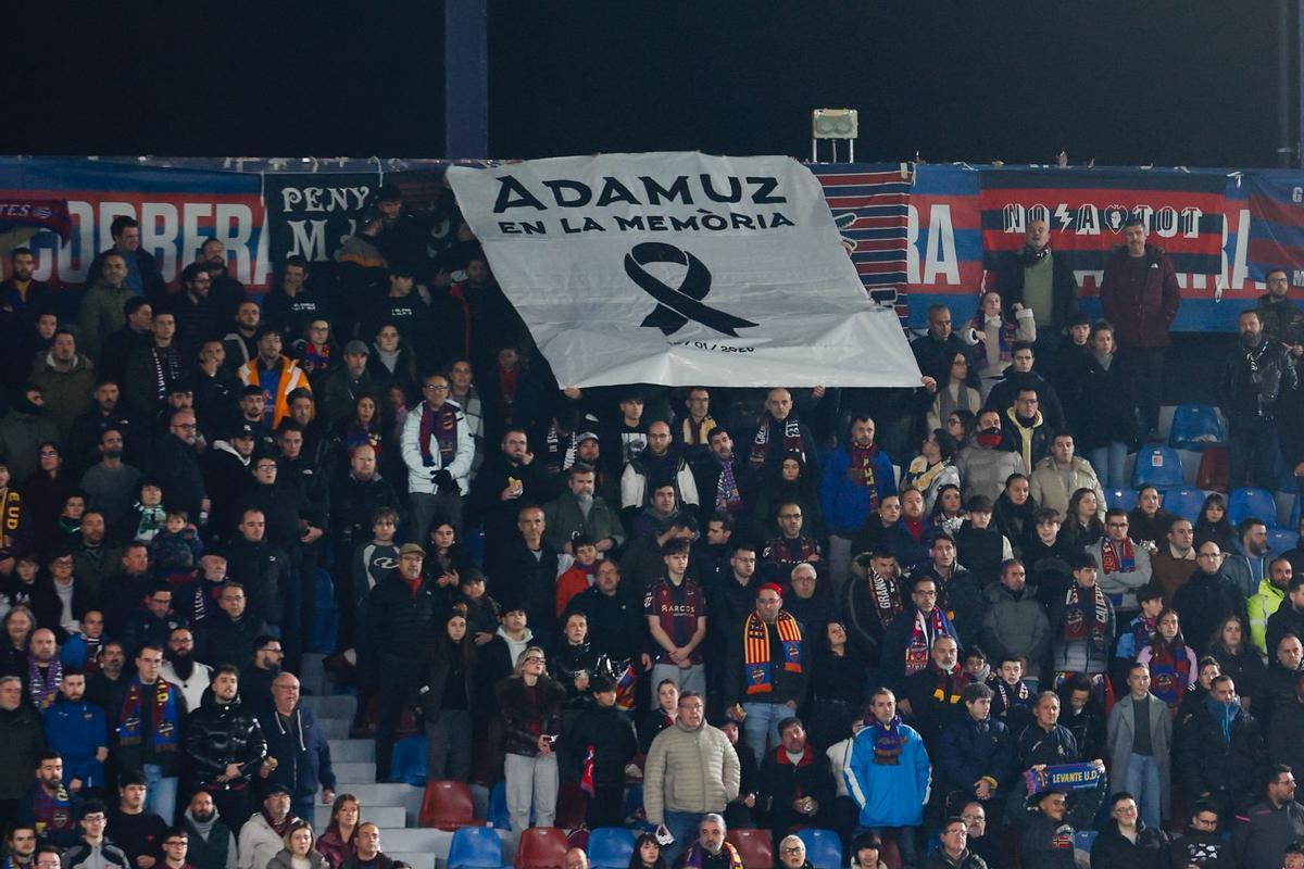 Todas las fotos del Levante - Elche en el Ciutat de València