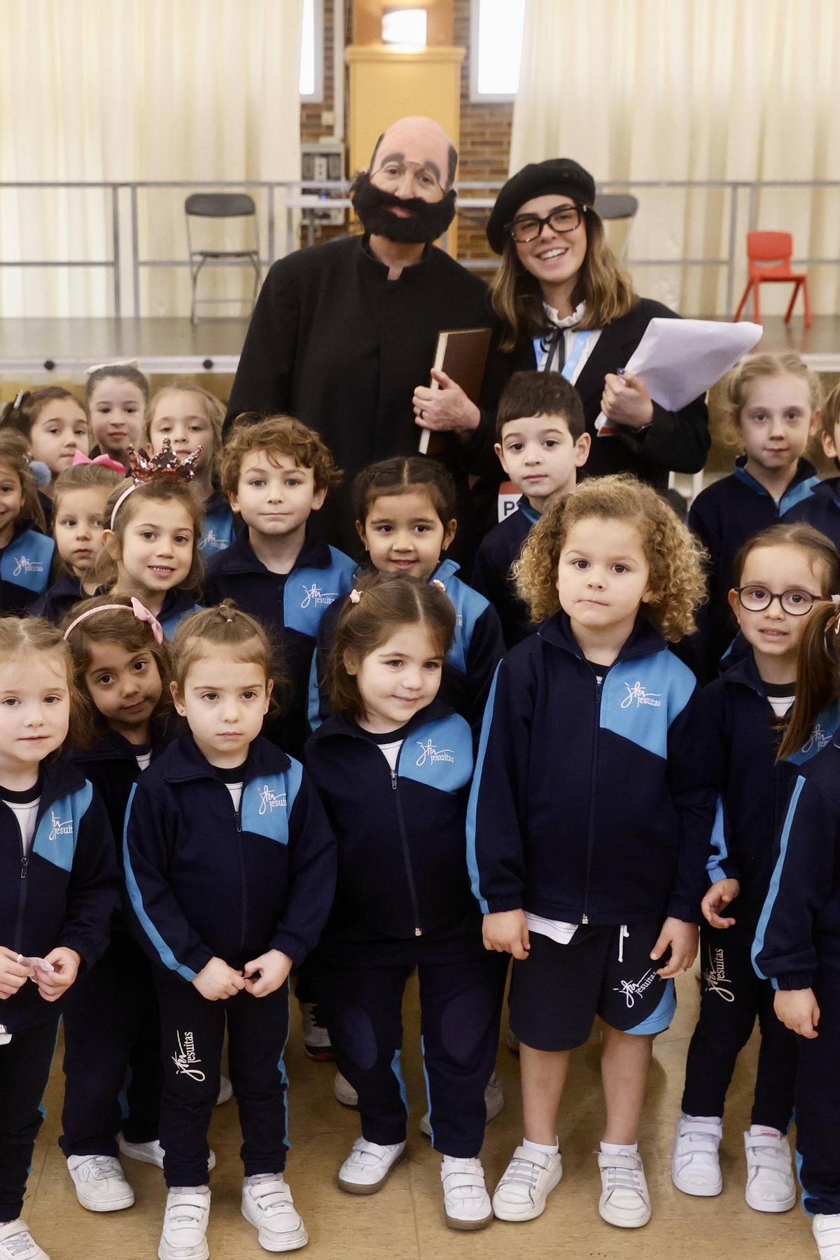 Así disfruta el alumnado del colegio de la Inmaculada de Gijón su "Semana Ignaciana", en imágenes