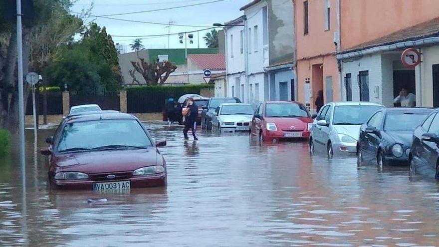 Bomberos de Castellón rescatan a 91 personas del interior de sus viviendas y vehículos por las lluvias