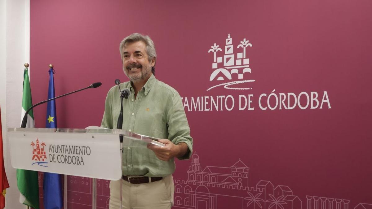 El portavoz del gobierno local, Miguel Ángel Torrico, informa de los asuntos de la junta de gobierno local.