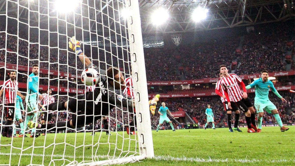 Leo Messi consigue su único gol al Athletic Club en San Mamés en la Copa, en el choque del 5 de enero de 2017
