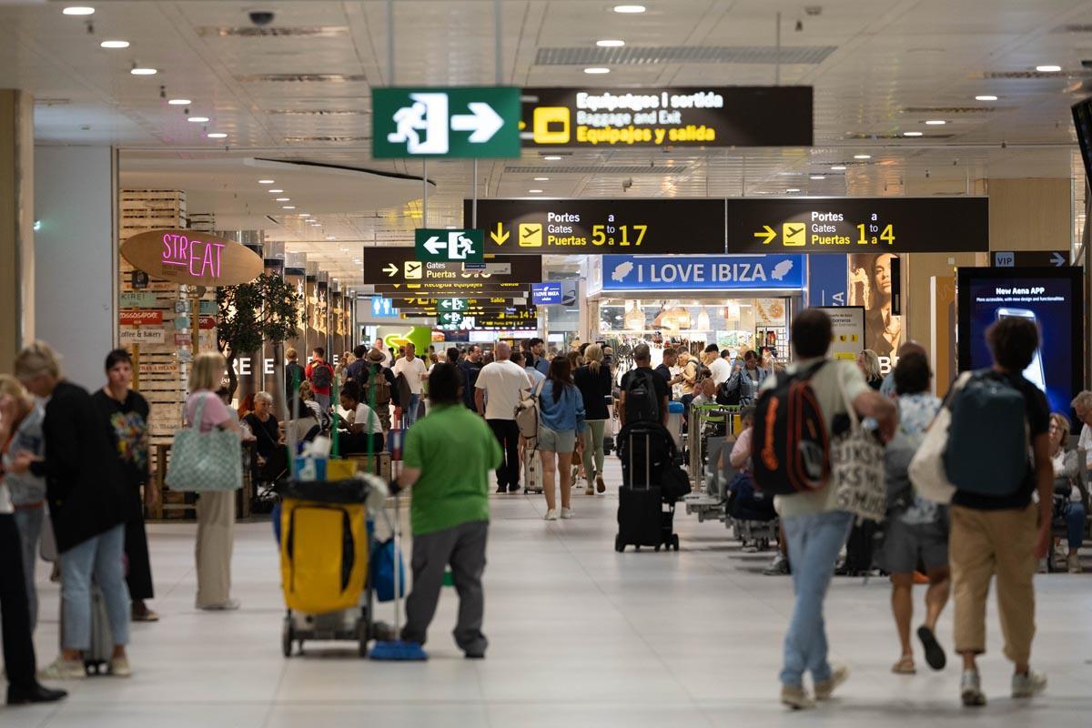 Así es un día en el aeropuerto de Ibiza Así es un día en el aeropuerto de Ibiza