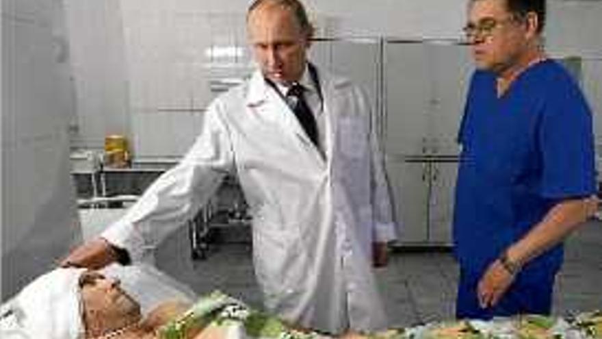 Putin va visitar diversos ferits en els atemptats.