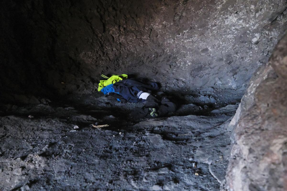 Cuevas de Los Canarios en El Confital