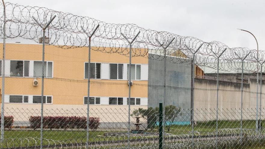 El director de la cárcel de La Coruña se hace cargo de la prisión de Asturias