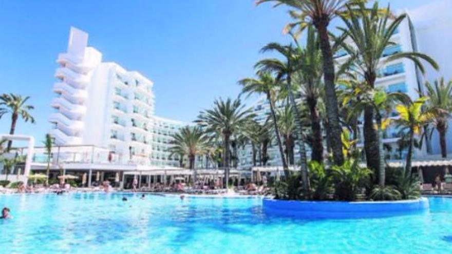 RIU Hotels &amp; Resorts gana dos premios a la mejor cadena en los prestigiosos British Travel Awards