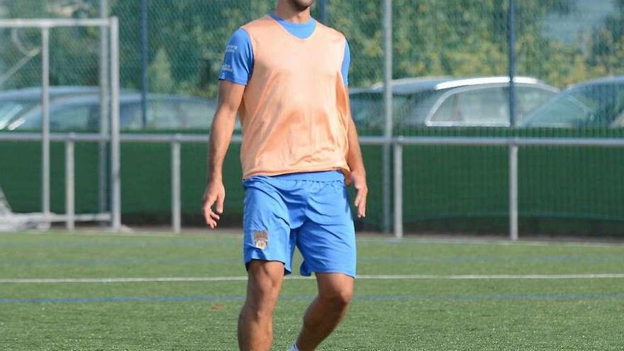 Jacobo Trigo durante un entrenamiento en Príncipe Felipe. // Rafa Vázquez