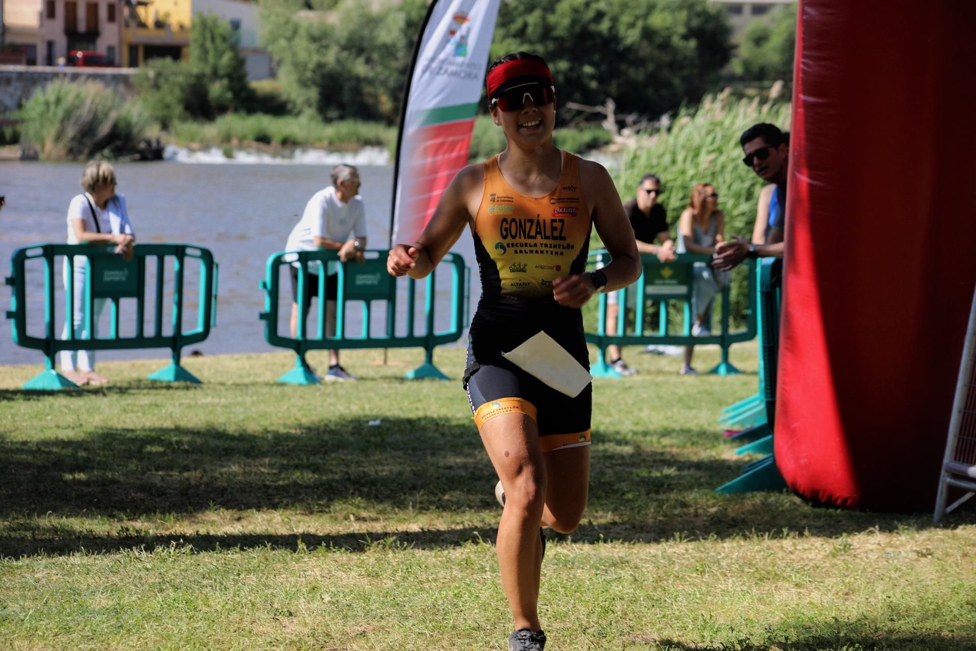 GALERÍA | El Triatlón "Ciudad de Zamora" hace vibrar a la capital del Duero