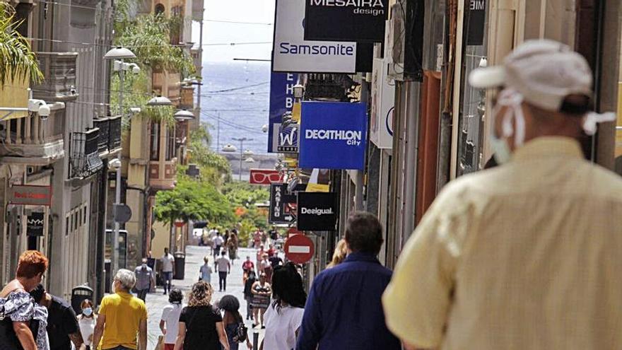 Calle Castillo, en Santa Cruz de Tenerife. | | DELIA PADRÓN