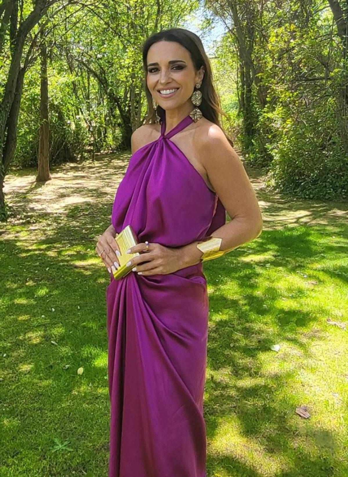 Paula Echevarría nos enseña a llevar el color morado en una boda con éxito  - Woman