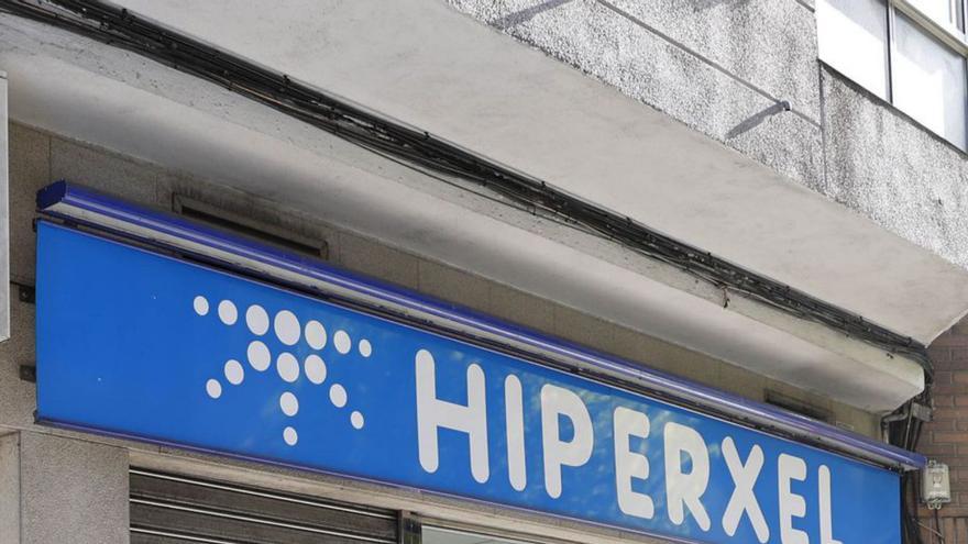 Hiperxel recibe producto tras un mes de parón y paga parte del dinero que debe a sus empleados